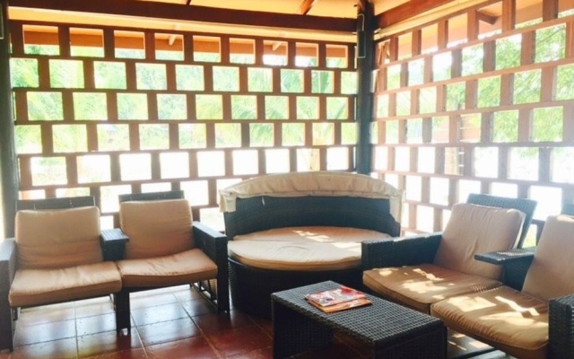 Koh Talu Island Resort – Lobby – Bang Saphan Noi