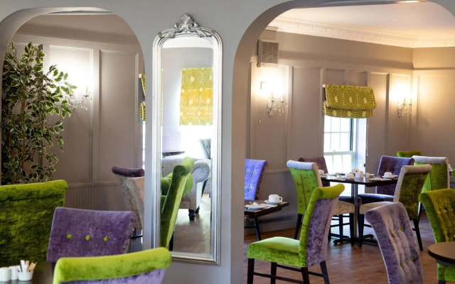 Alton House Hotel