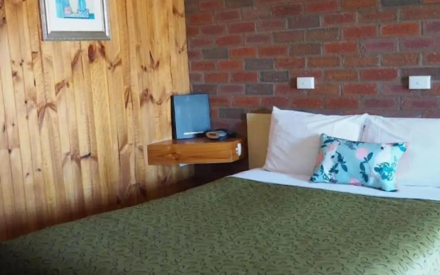 Country Road Motel