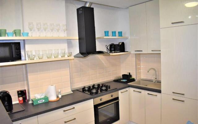 Onix Blue Mamaia Apartment 6