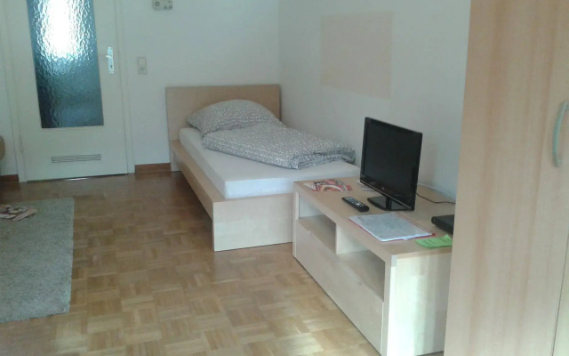Tuzzini Köln-Apartments