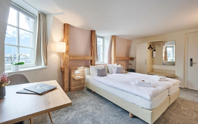 Aparthotel Krone - Self Check In – Guest Rooms – Unterseen