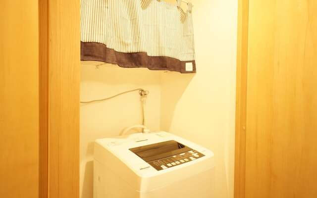 Minami Outsuka Mark's apartment