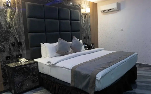 McDons Skye Hotel and Suites