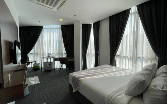 WE Hotel