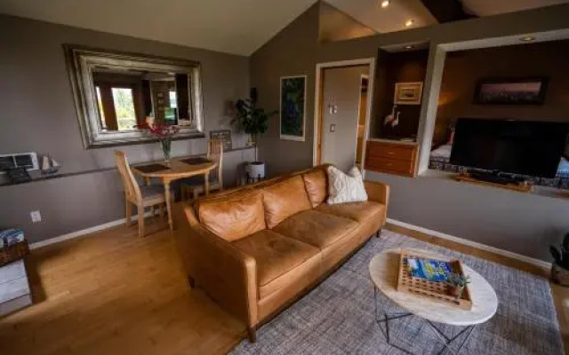 Olympic View Cottage