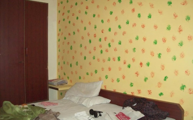 Hotel Majors Den – Guest Rooms – Delhi