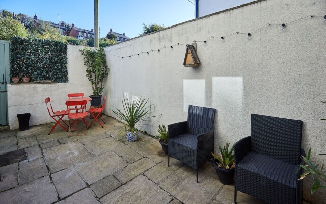 Host Stay High Street