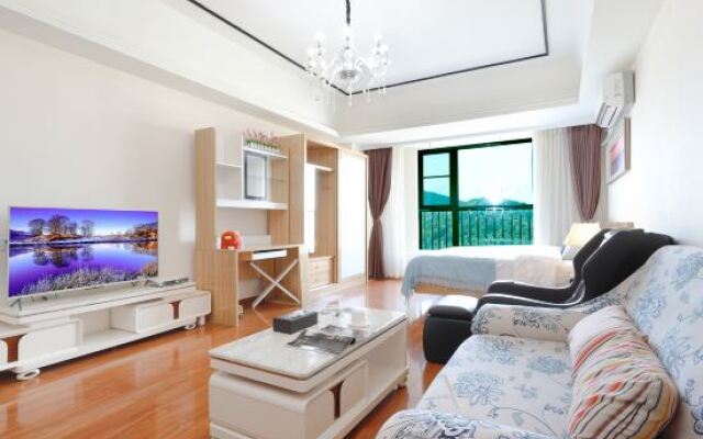 BaiHe International Apartment hotel Luogang Wanda Plaza Branch