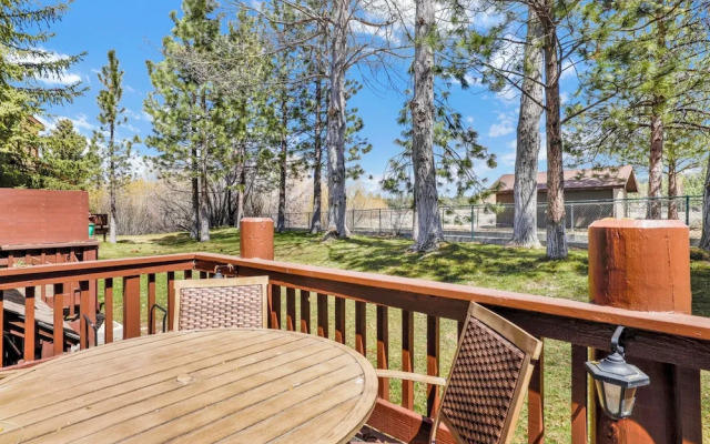 Woodland Retreat #2548