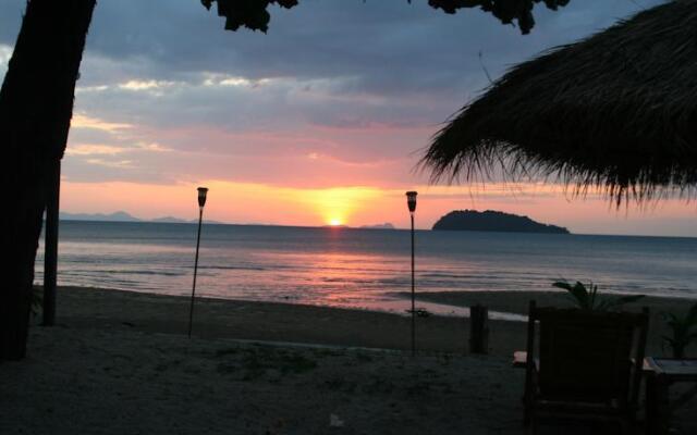 Thai-West Resort