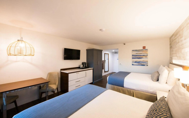 SeaCrest OceanFront Hotel