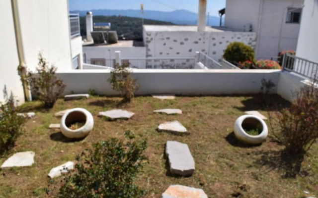 Monolithos Village Apartments