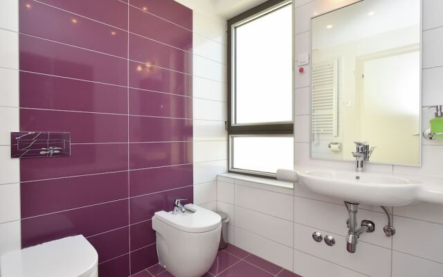 Swanky Villa in Makarska With Sauna, Jacuzzi & Mountain Views