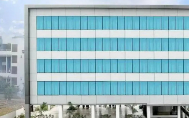 Fabhotel Syberitic Suites