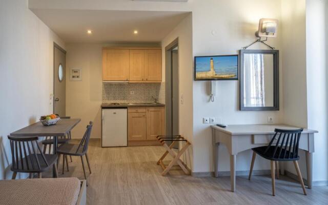 Lefkoniko Icarus Suites