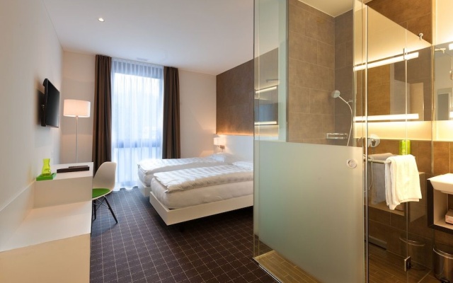 b_smart motel Sevelen – Guest Rooms – Sevelen