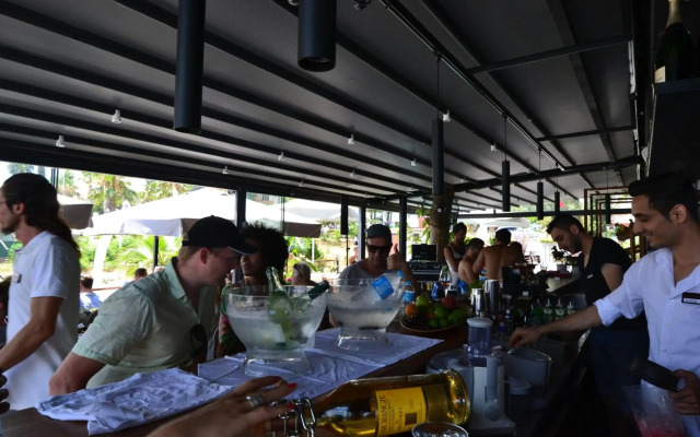 Sun Hotel by En Vie Beach - Adults Only