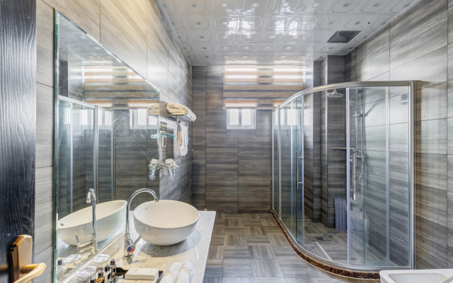 Jinan Xueyuanchang Fisherman's Residence (Xueye Lake)