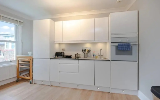 Kensington Olympia Apartment