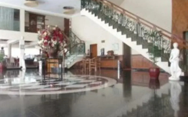 Hotel Royal Regal Surabaya