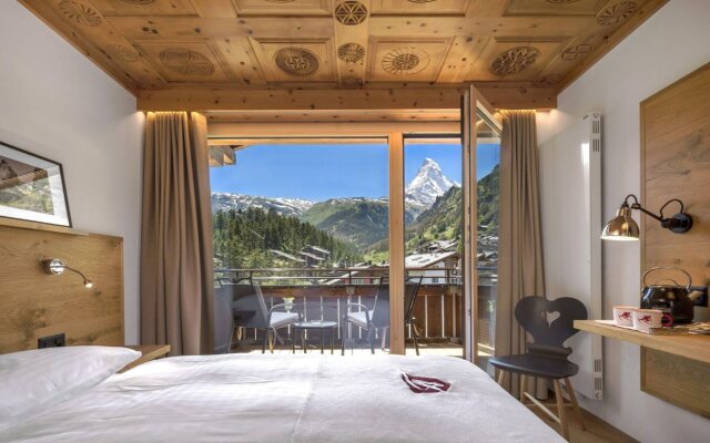 Swiss Alpine Hotel Allalin