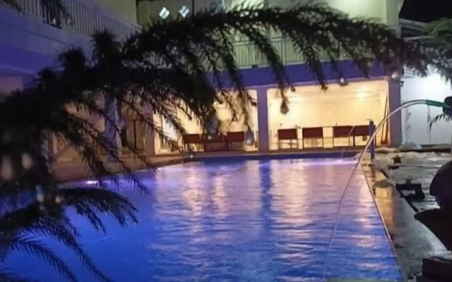 Hayana Hotel