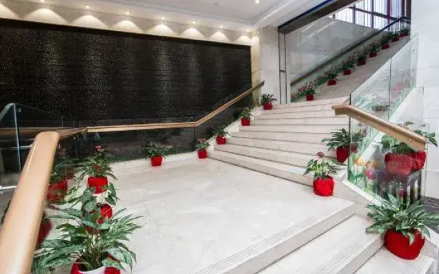 Garden International Hotel