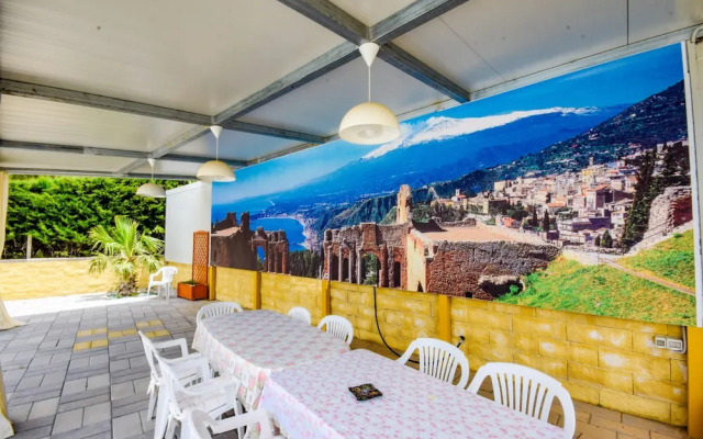 House With 6 Rooms in Enna, With Wonderful Lake View, Private Pool, En