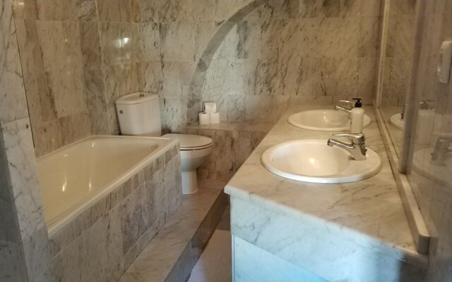 Eole Luxury Rooms and Apartments