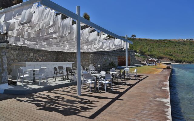 Adabuku Villas
