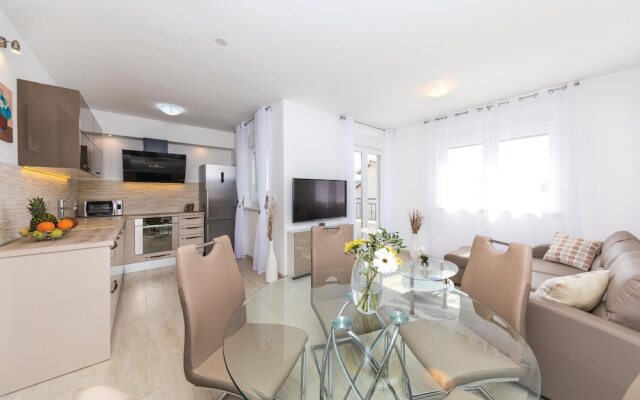 Stunning Apartment in Trogir With 2 Bedrooms and Wifi