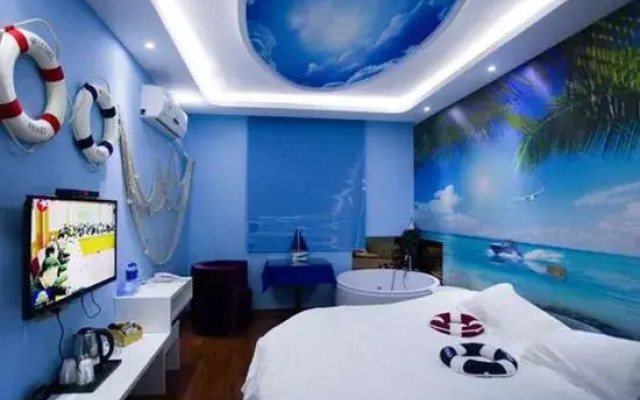 Liyang Eiffel Theme Hotel