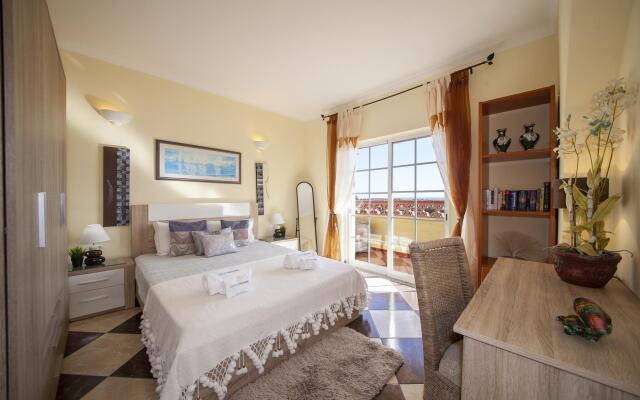 B47 - Walkway Beach View Apartment