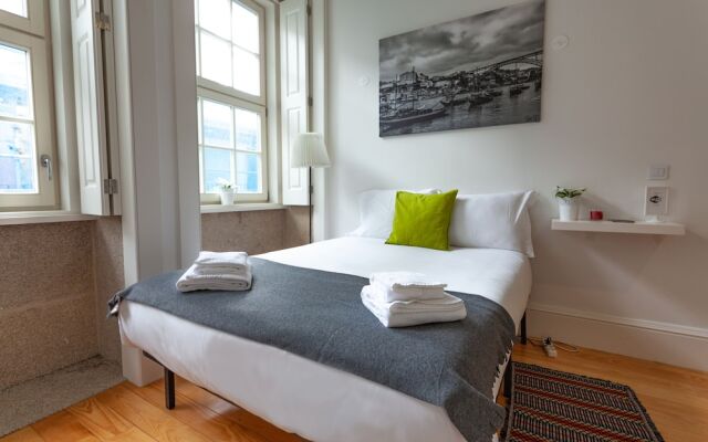 Oporto Invite São Bento