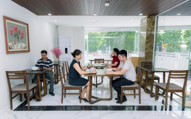 New Century Hotel Cau Giay