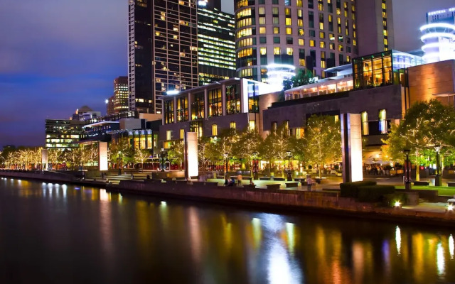 Mega Style Apartments The International