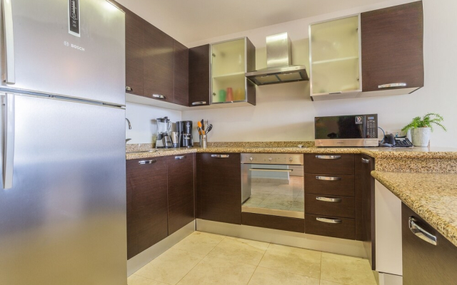 Lovely Condo at Eagle Beach! Great Views