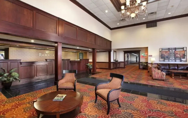 Clarion Hotel & Suites