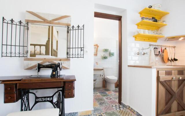 Gorgona Traditional Studio