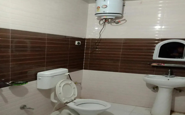 SPOT ON 82500 Hotel Anil