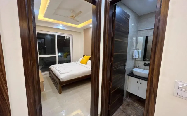 Lime Tree Two Bhk Service Apartment Golf Course Road Gurgaon