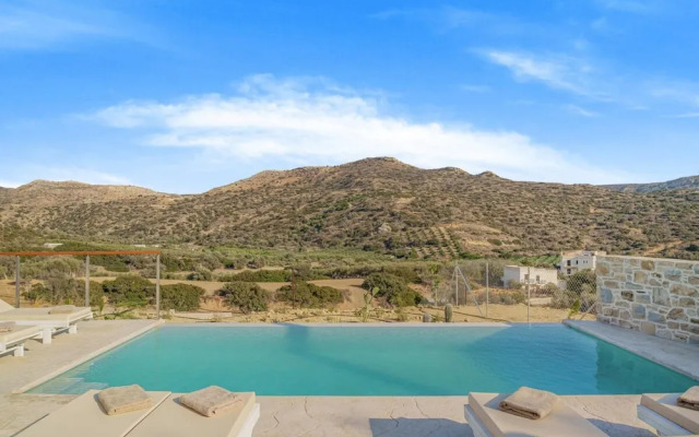 Villa Nala With Pool by Matala