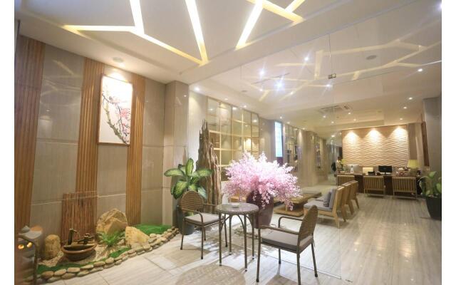 Thuy Sakura Hotel & Serviced Apartment