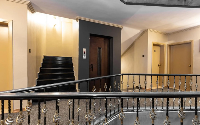 Loyal City Hotel