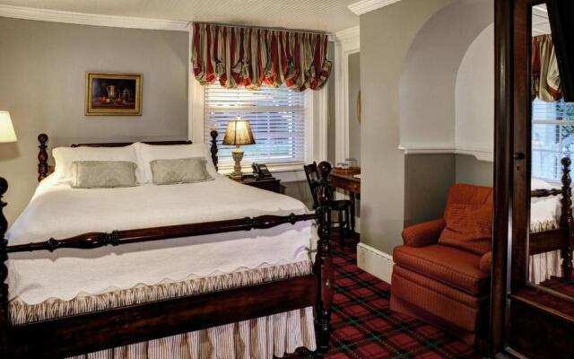 200 South Street Inn