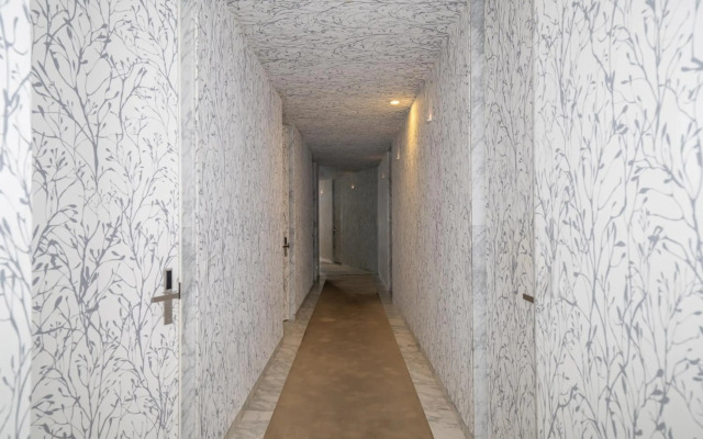 Snow hotel