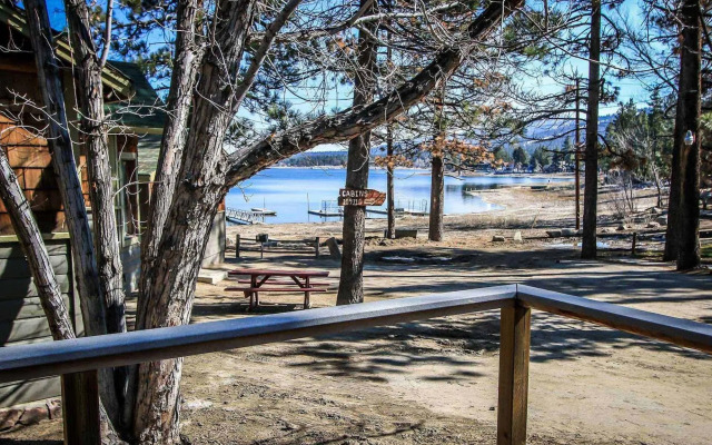 Shore Acres Lodge