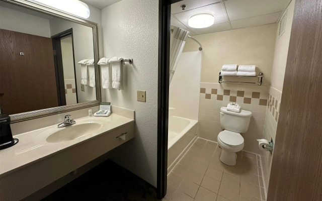 AmericInn by Wyndham Appleton North/Little Chute
