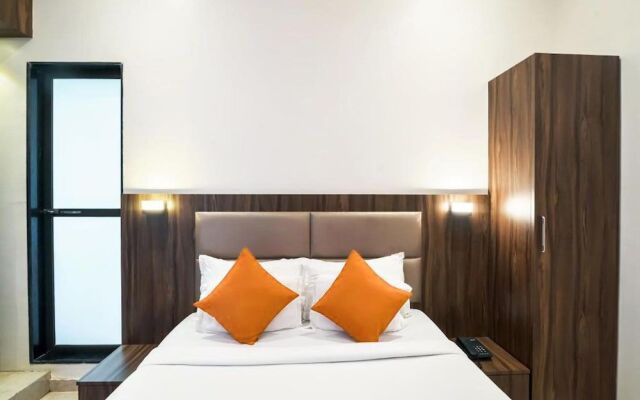 OYO 9395 Hotel Sea Grand